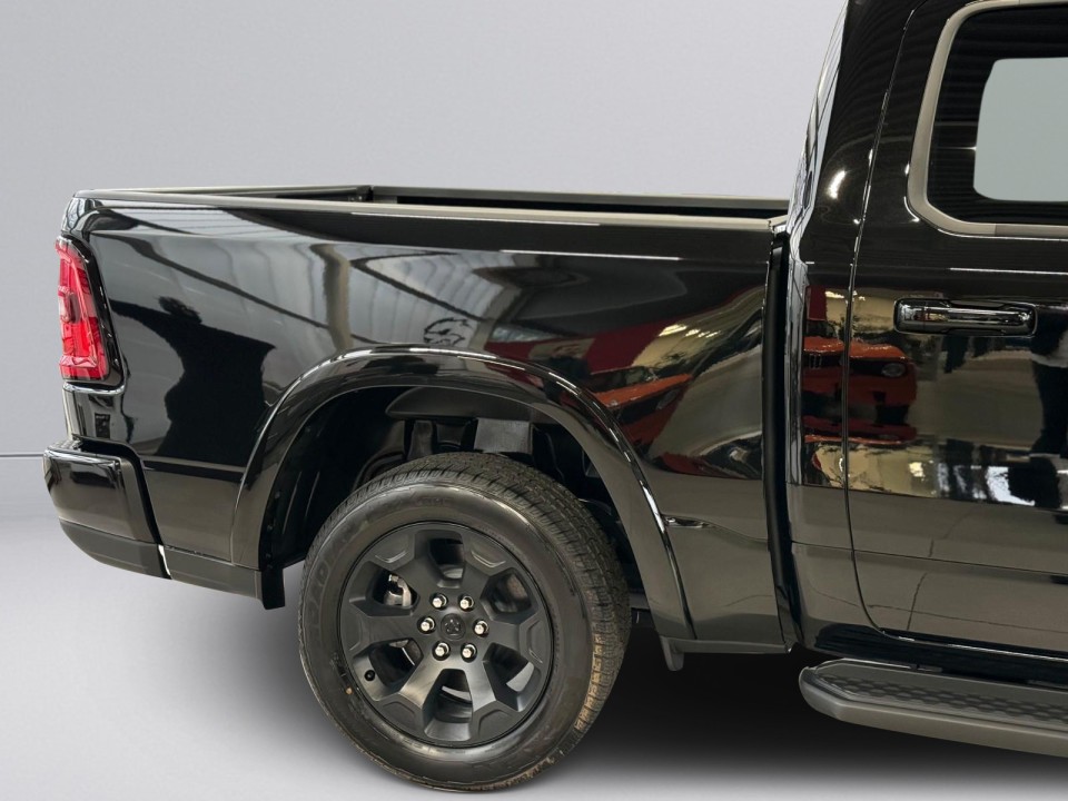 Dodge RAM 1500 BigHorn - foto 23