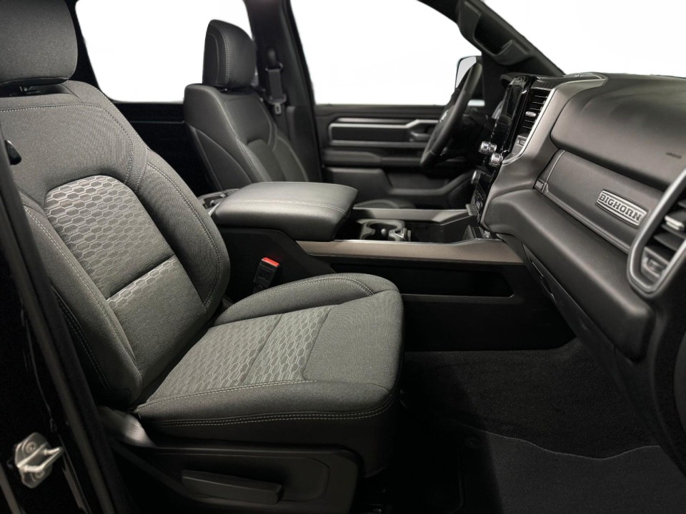 Dodge RAM 1500 BigHorn - foto 7