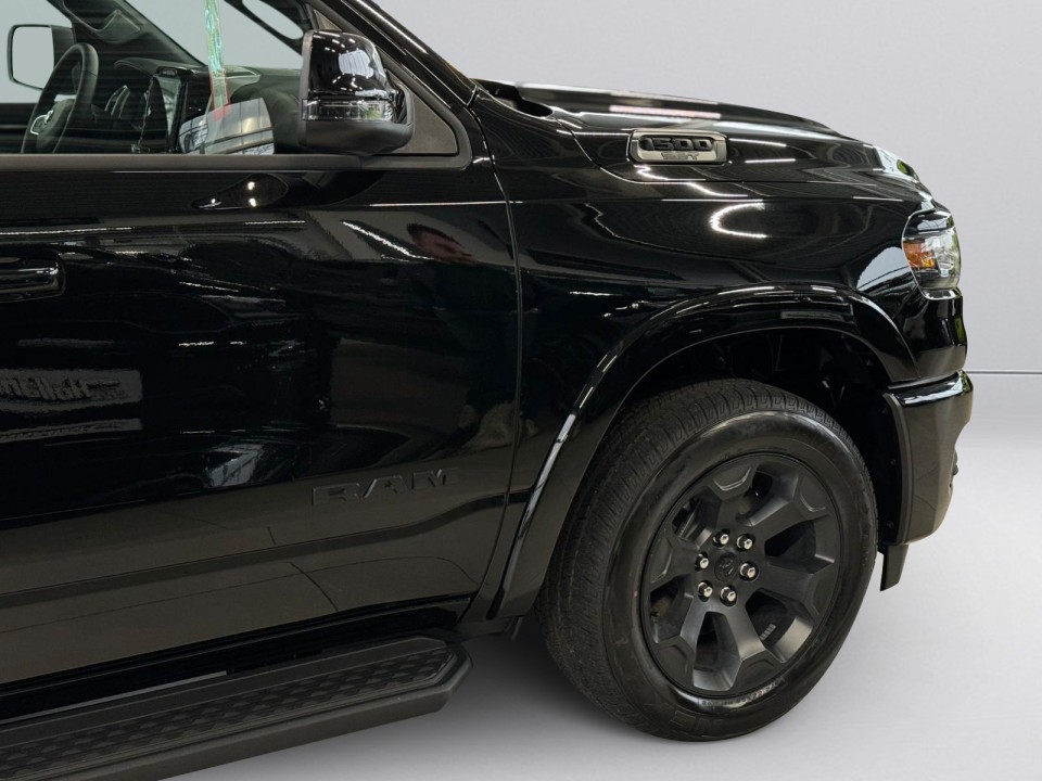 Dodge RAM 1500 BigHorn - foto 19