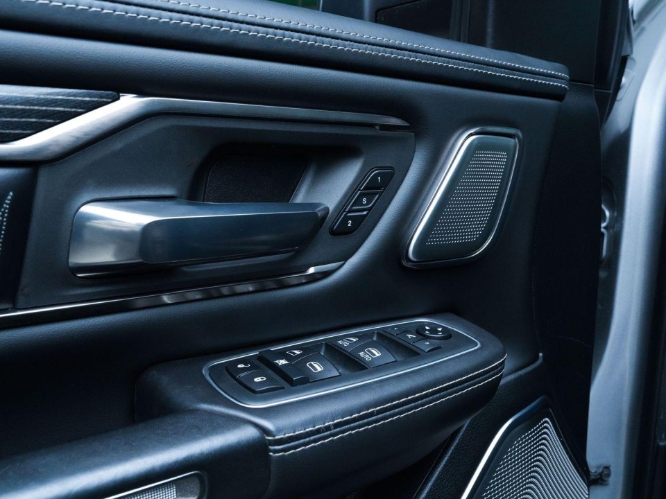 Dodge RAM 1500 Limited - foto 21