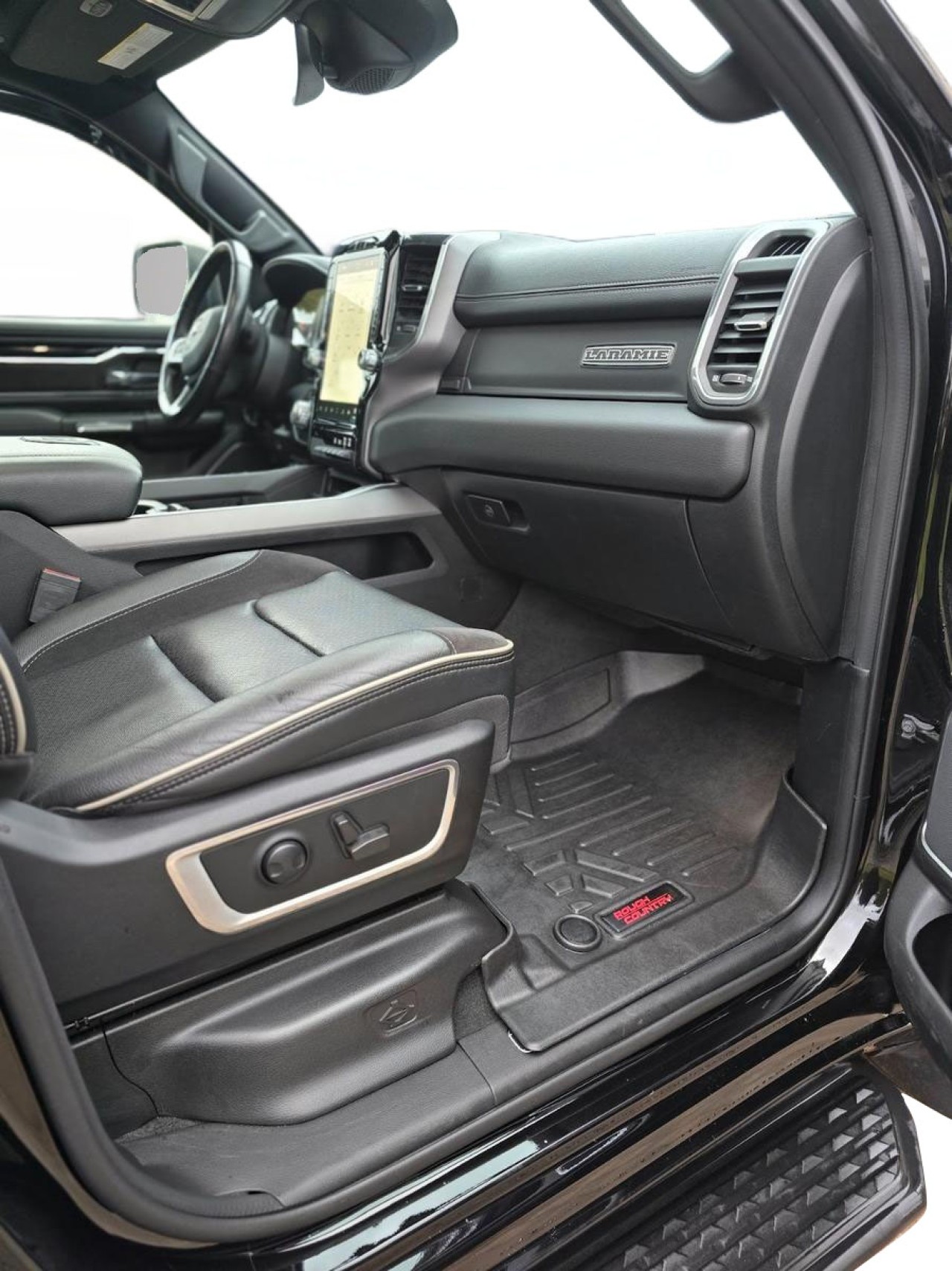 Dodge RAM Laramie - foto 6