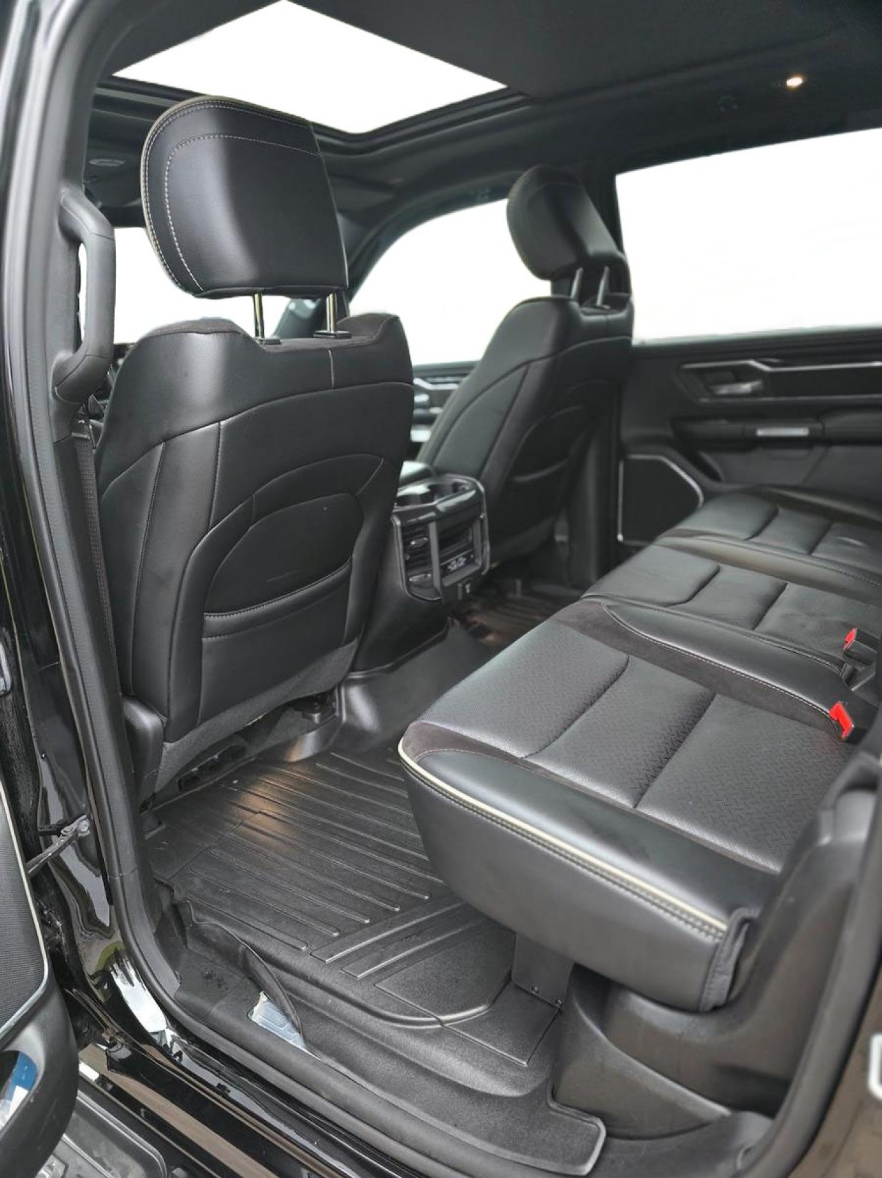 Dodge RAM Laramie - foto 7