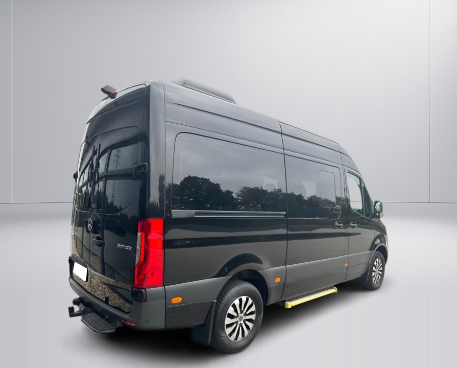 Mercedes-Benz Sprinter Tourer L2H3 (3)