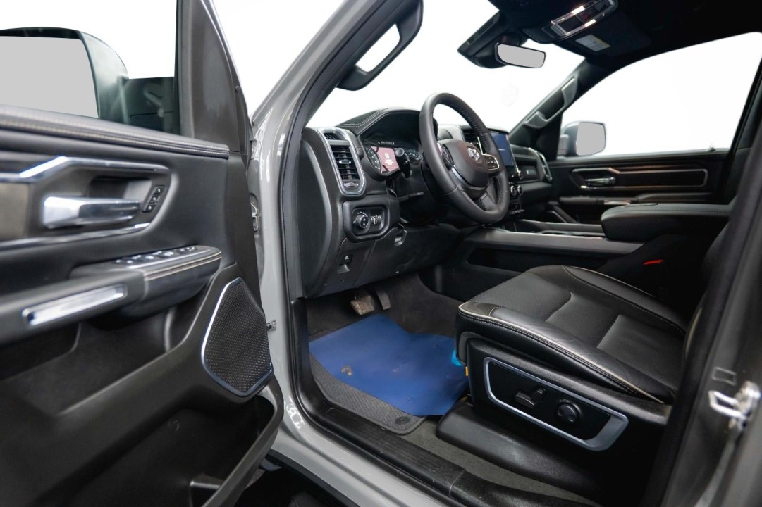 Dodge RAM Laramie - foto 11