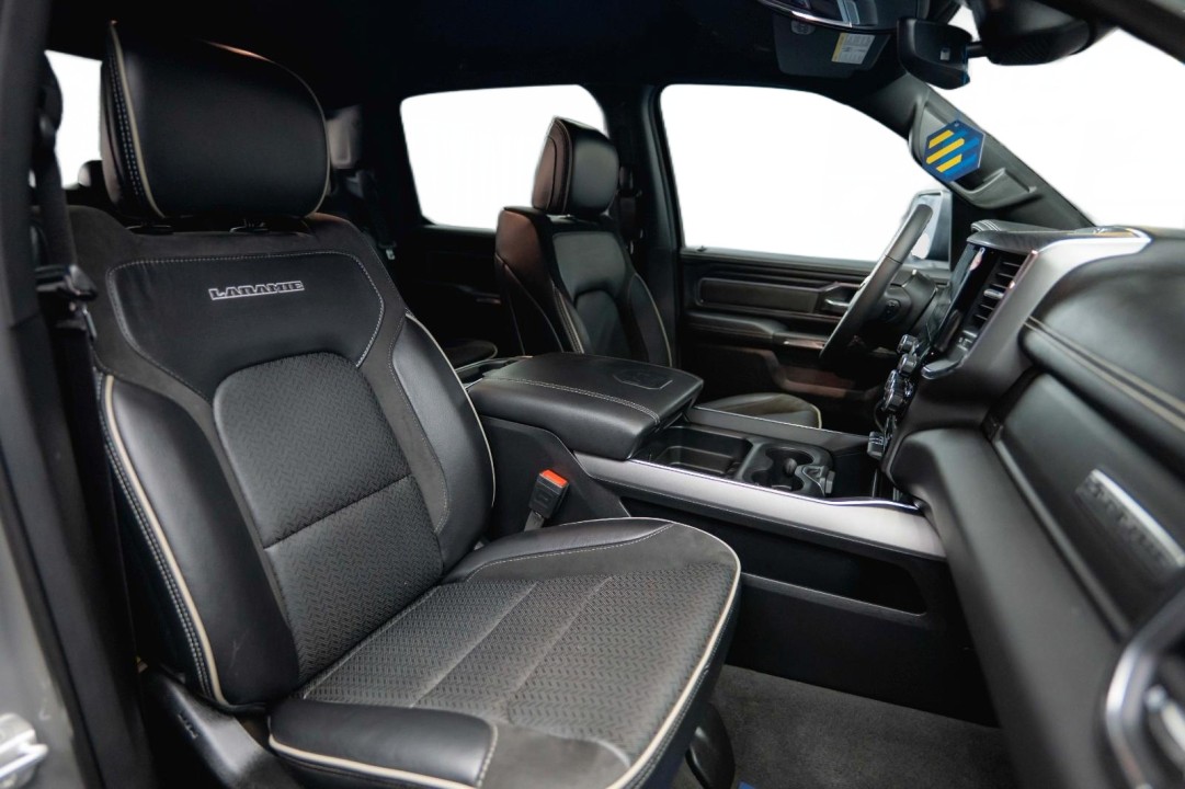 Dodge RAM Laramie - foto 16