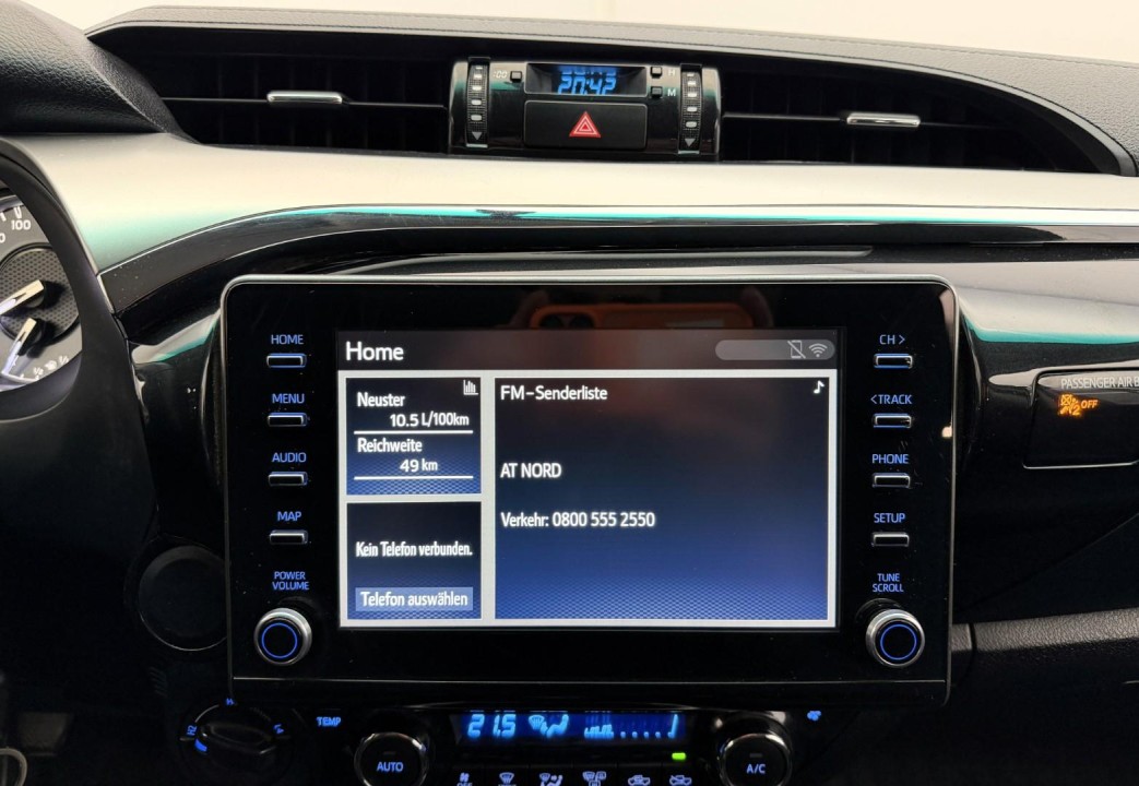 Toyota Hilux - foto 25