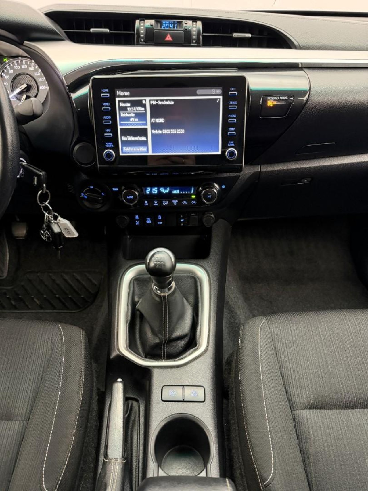 Toyota Hilux - foto 26