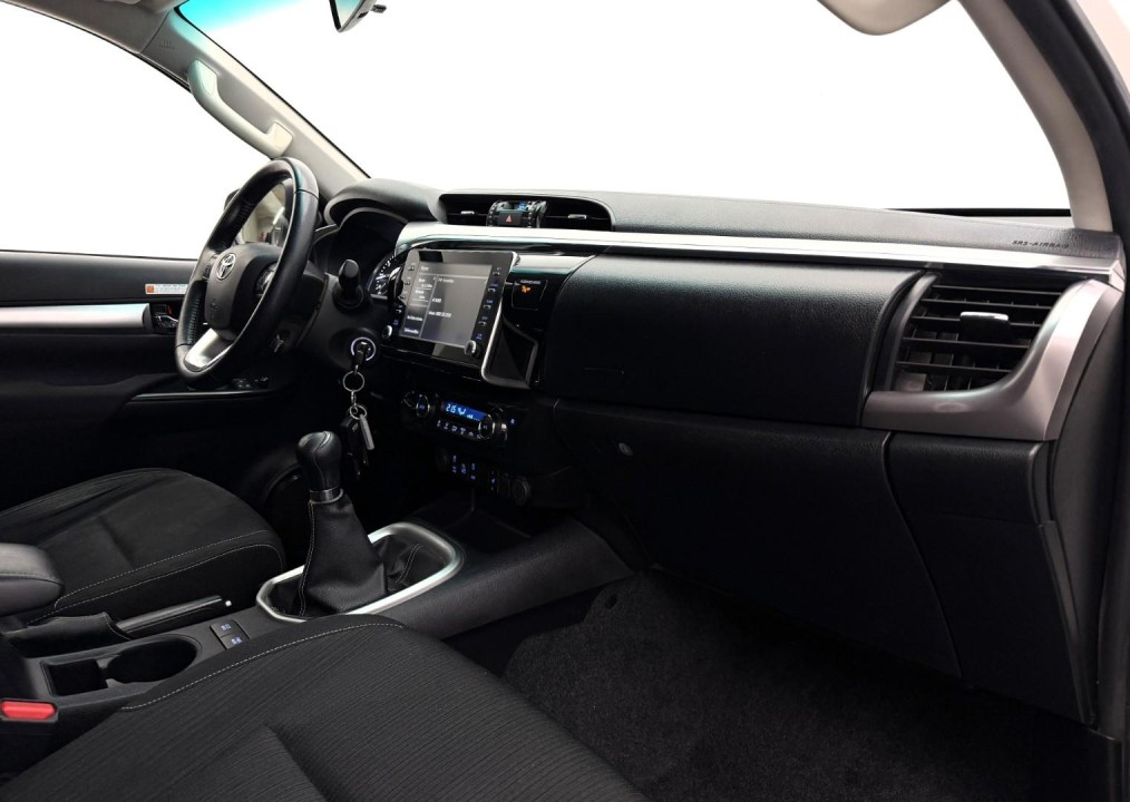 Toyota Hilux - foto 19
