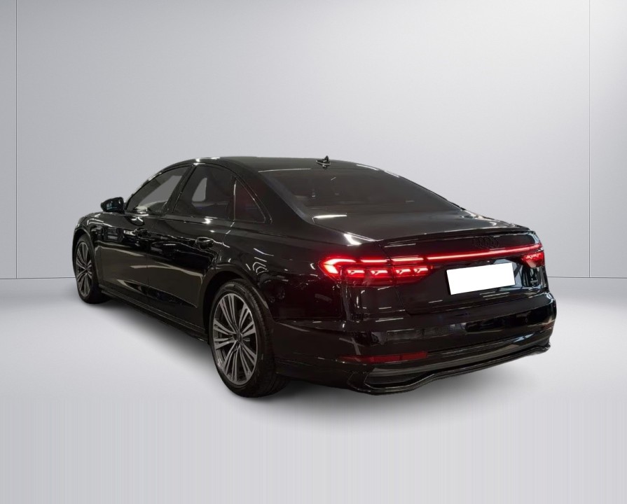 Audi A8 55TFSI quattro tiptronic (3)