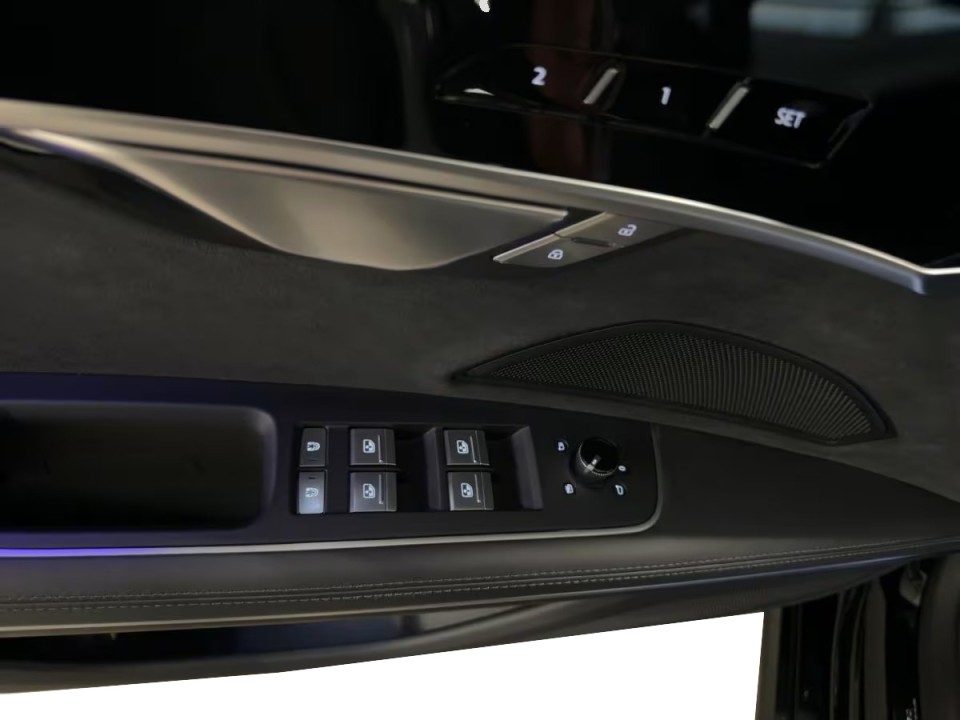 Audi A8 55TFSI quattro tiptronic - foto 9