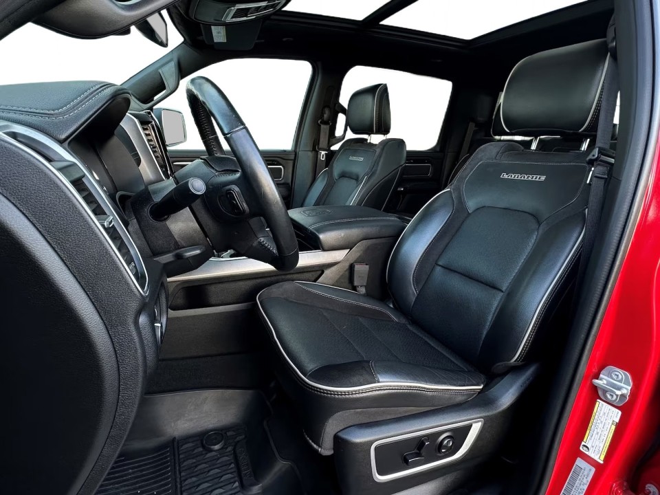 Dodge RAM 1500 Laramie - foto 10