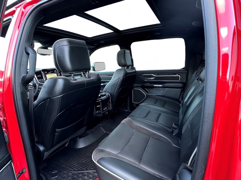 Dodge RAM 1500 Laramie - foto 17