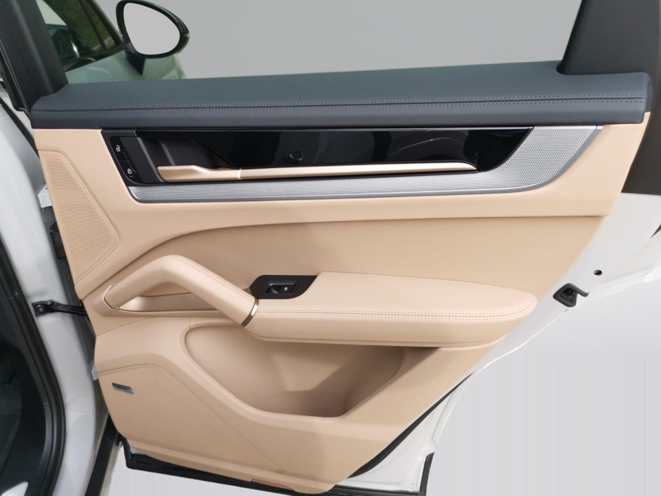 Porsche Cayenne Coupe E-Hybrid - foto 28