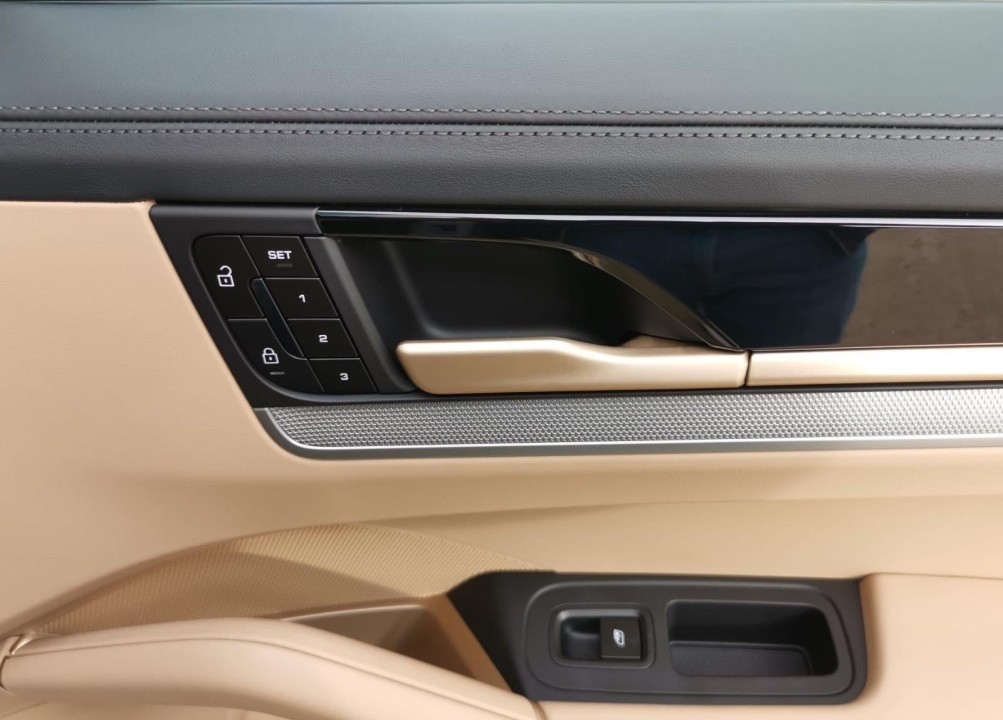 Porsche Cayenne Coupe E-Hybrid - foto 18