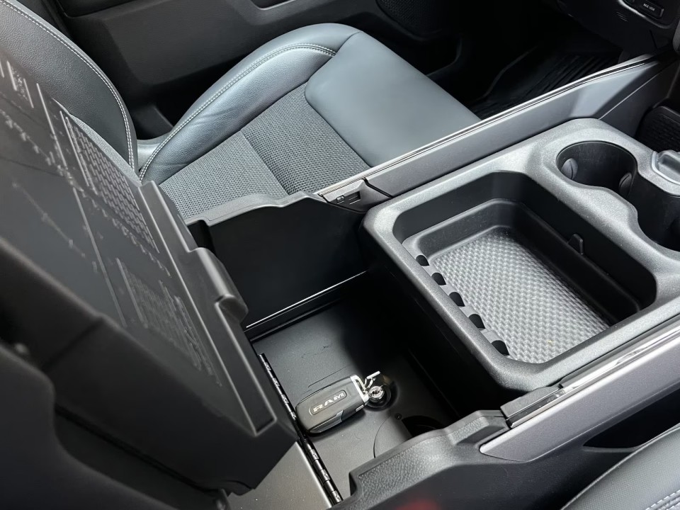 Dodge RAM 1500 - foto 23