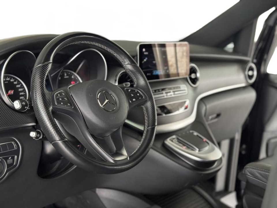 Mercedes-Benz V 300d 4MATIC Long AMG Line - foto 11