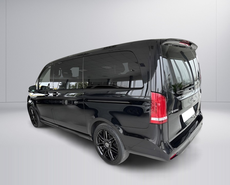 Mercedes-Benz V 300d 4MATIC Long AMG Line (4)