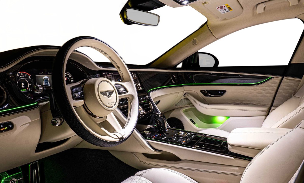 Bentley Flying Spur Speed V8 Hybrid - foto 19