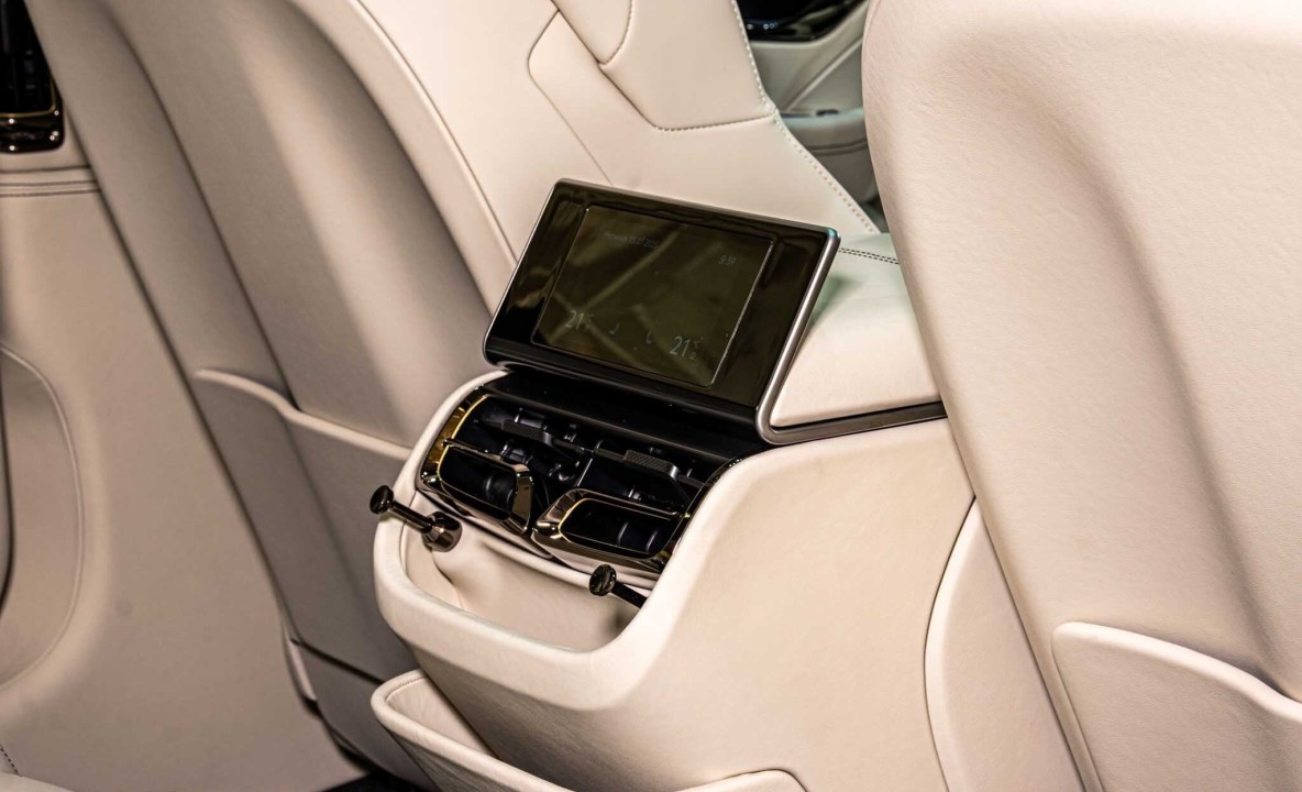 Bentley Flying Spur Speed V8 Hybrid - foto 21