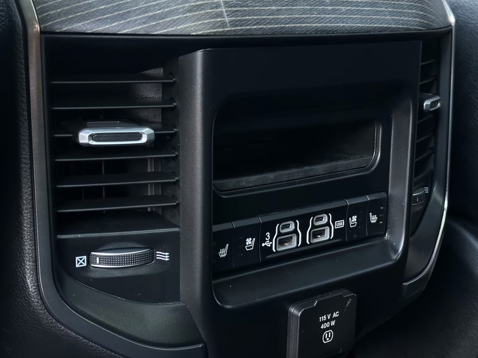 Dodge RAM 1500 Limited - foto 17