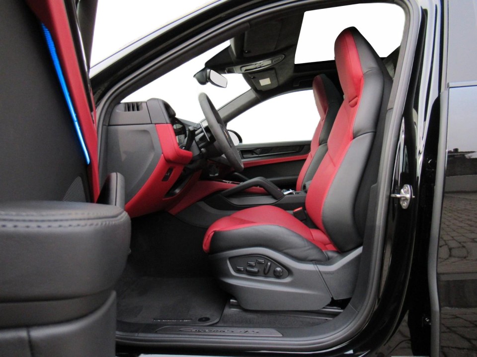 Porsche Cayenne Coupe GTS - foto 12