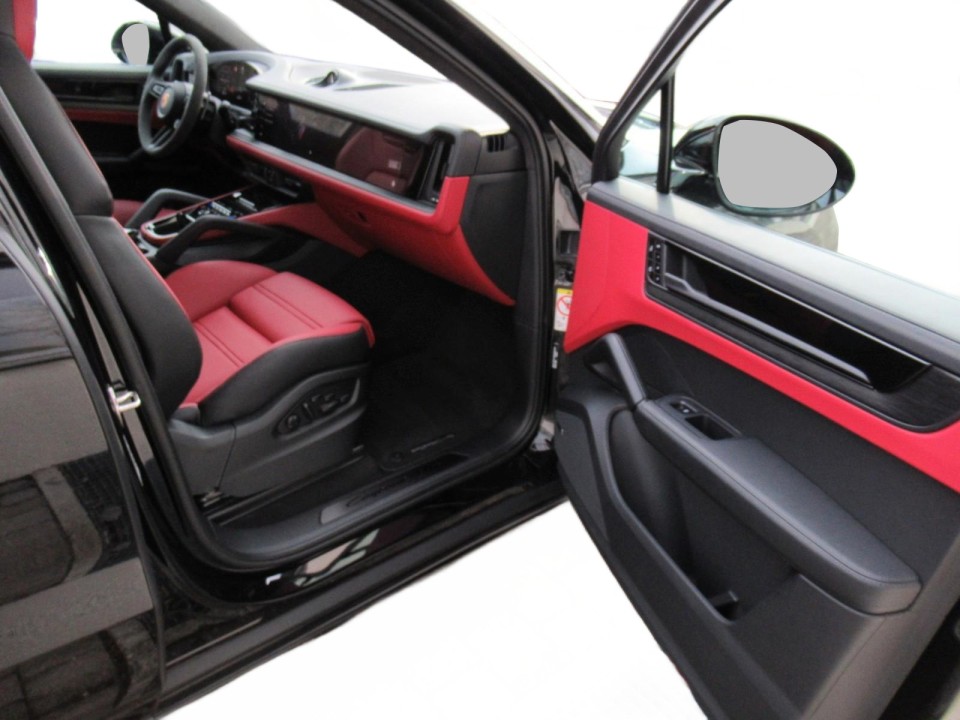 Porsche Cayenne Coupe GTS - foto 16