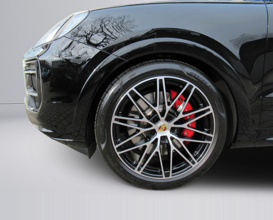 Porsche Cayenne Coupe GTS - foto 24