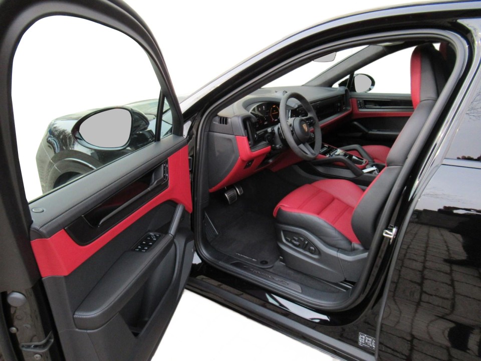 Porsche Cayenne Coupe GTS - foto 17