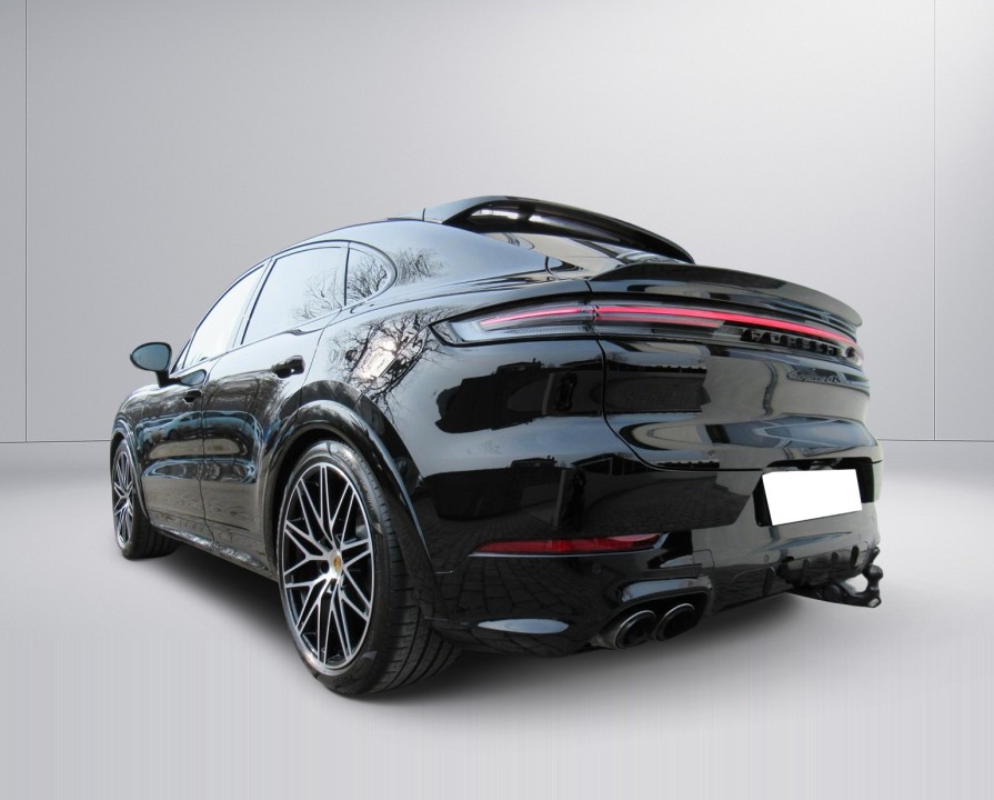 Porsche Cayenne Coupe GTS (5)