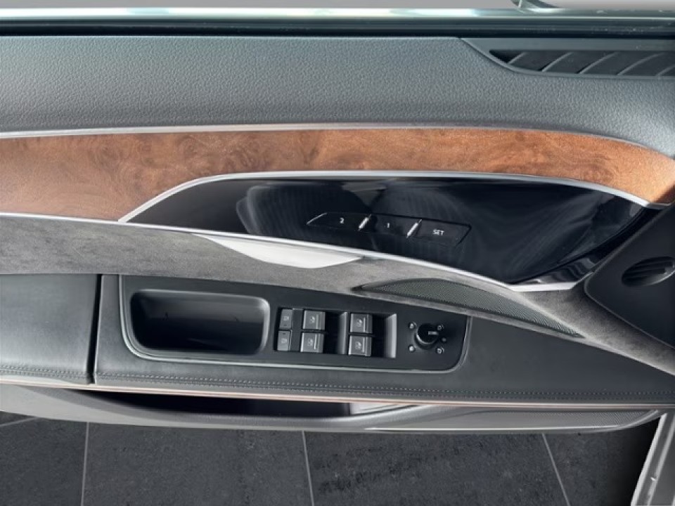 Audi A8 60 TFSIe quattro tiptronic - foto 21