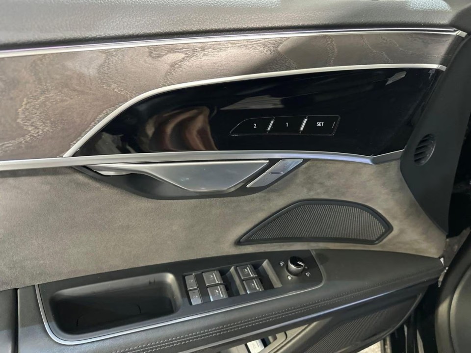 Audi A8 60 TFSIe quattro tiptronic - foto 12