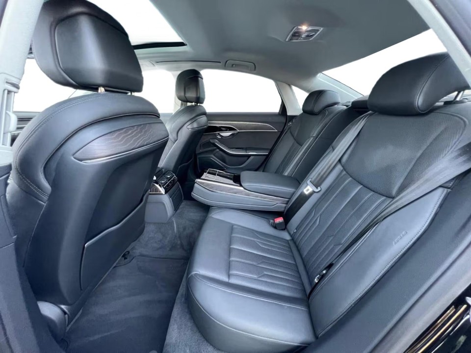 Audi A8 60 TFSIe quattro tiptronic - foto 12