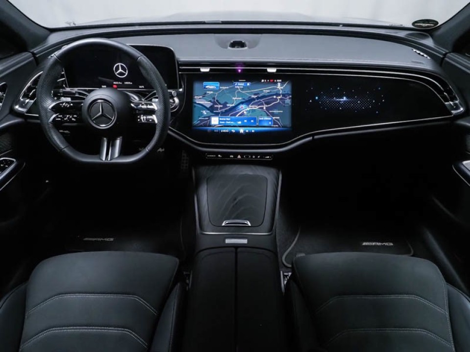 Mercedes-Benz E 200 AMG Line (5)