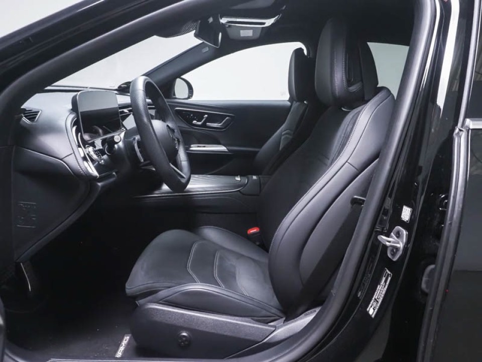 Mercedes-Benz E 200 AMG Line (3)