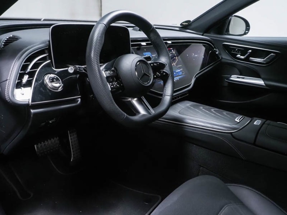 Mercedes-Benz E 200 AMG Line (4)