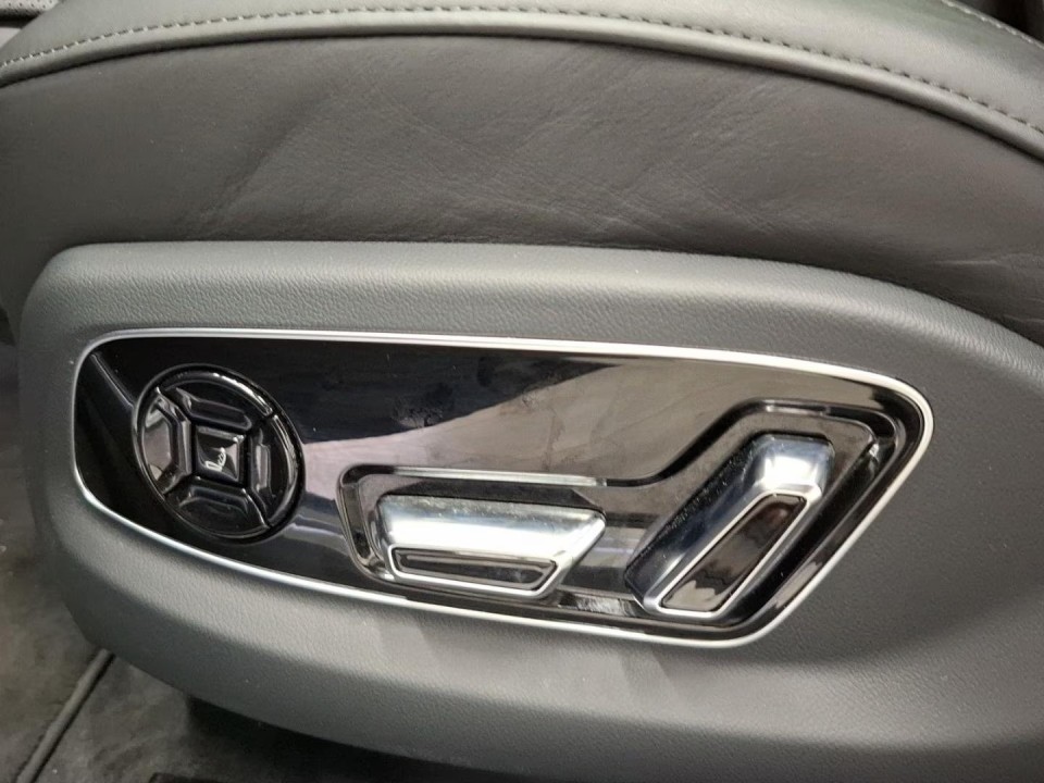 Audi A8 L 60 TFSIe quattro tiptronic - foto 17