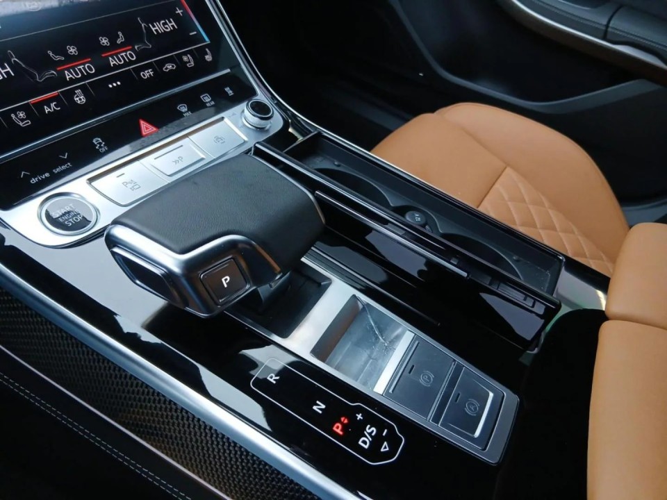 Audi A8 L 55TFSI quattro tiptronic - foto 11