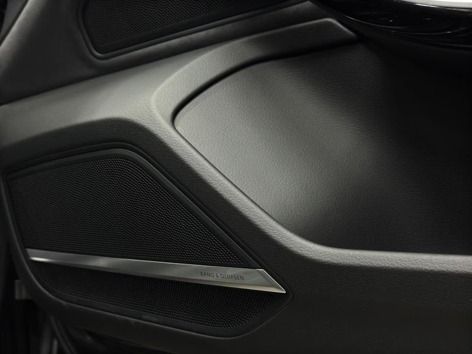 Audi S8 TFSI quattro - foto 16