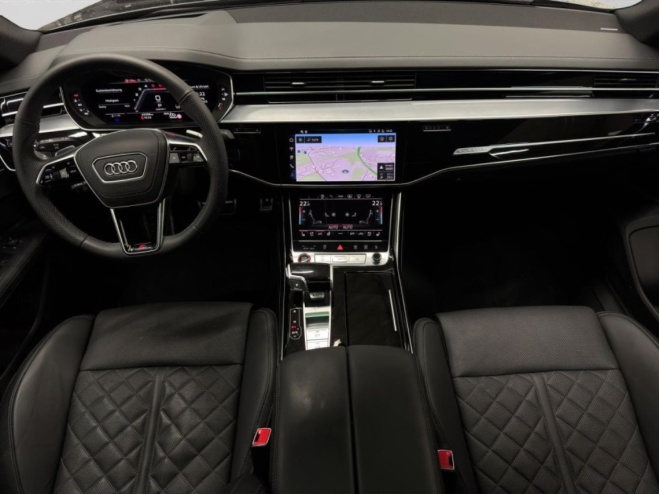 Audi S8 TFSI quattro (3)