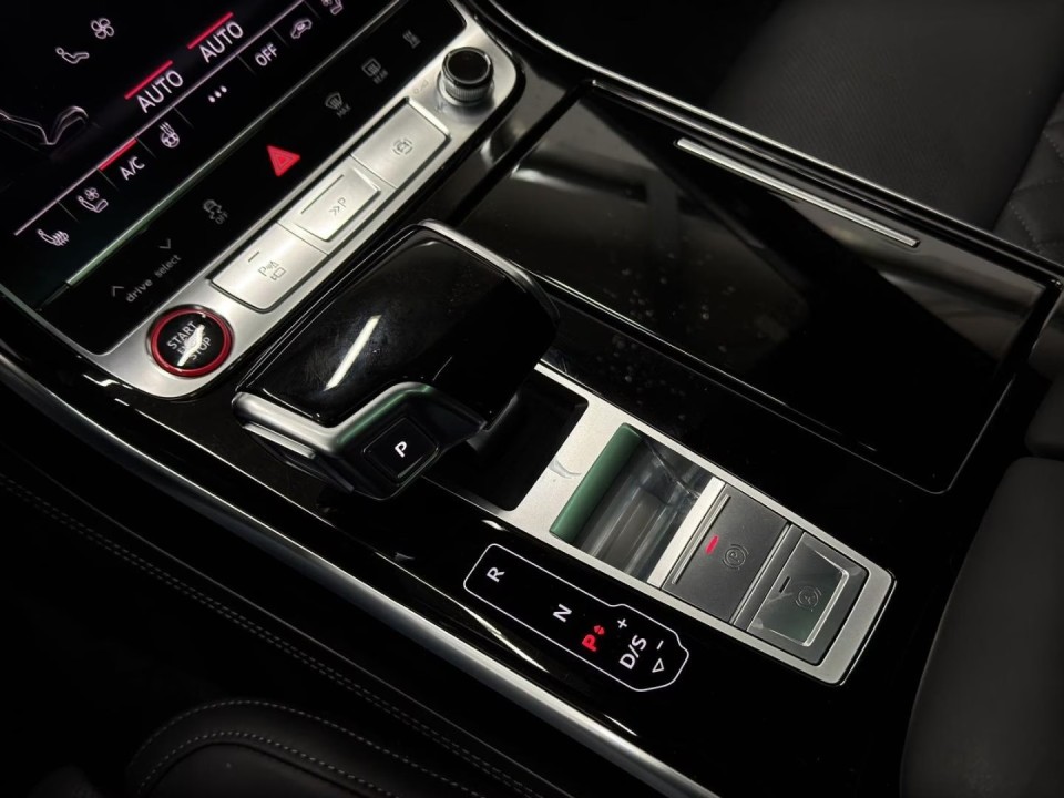 Audi S8 TFSI quattro - foto 7