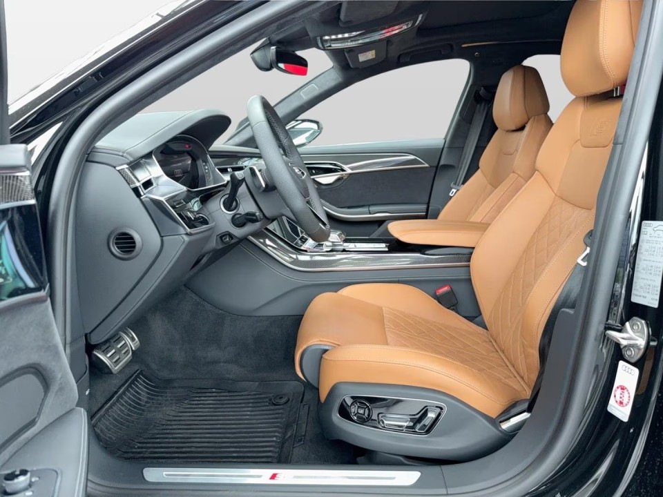Audi S8 TFSI quattro - foto 14