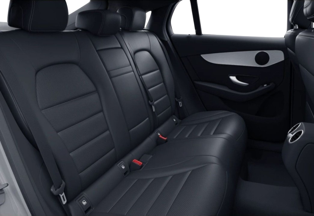 Mercedes-Benz GLC 200 4MATIC AMG - foto 11