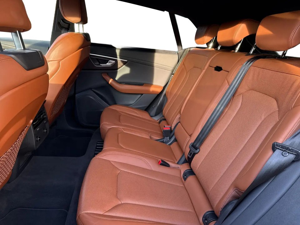 Audi Q8 45 TDI Quattro - foto 8