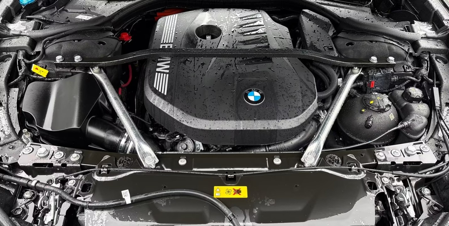 BMW Seria 7 xDrive750e - foto 12