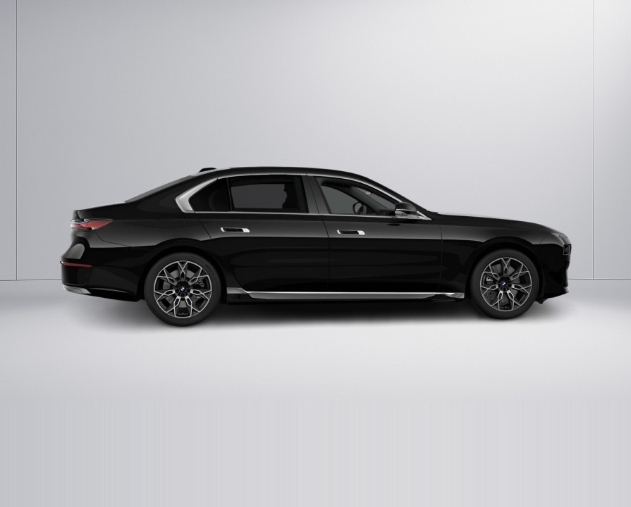 BMW Seria 7 xDrive750e (2)