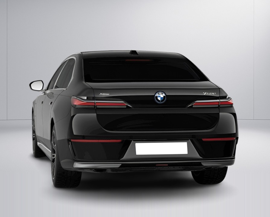 BMW Seria 7 xDrive750e (4)