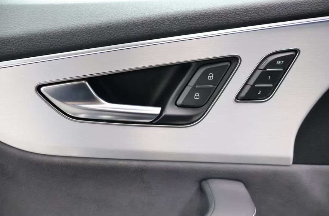 Audi Q8 50 TDI Quattro S-line - foto 24