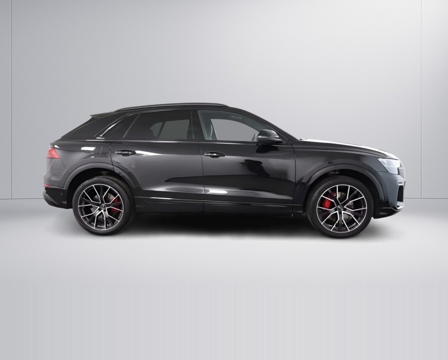 Audi Q8 50 TDI Quattro S-line (2)
