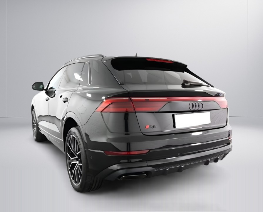 Audi Q8 50 TDI Quattro S-line (4)