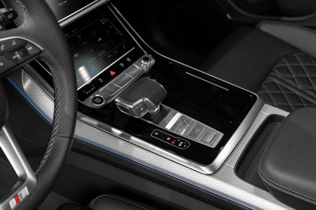 Audi Q8 55 TFSI Quattro S-Line - foto 10